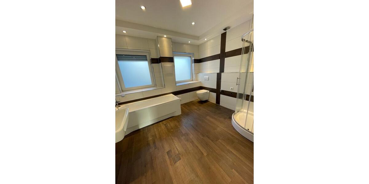 Wunderschöne 2,5-Zimmer-Erdgeschosswohnung mit großer Terrasse zimmer