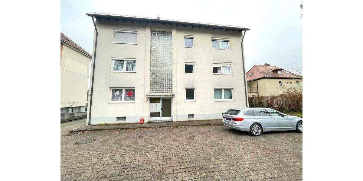 Durchdachter Grundriss und mehr- Stimmige 3-Zimmer-Wohnung mit Loggia in Behringersdorf 3 zimmer
