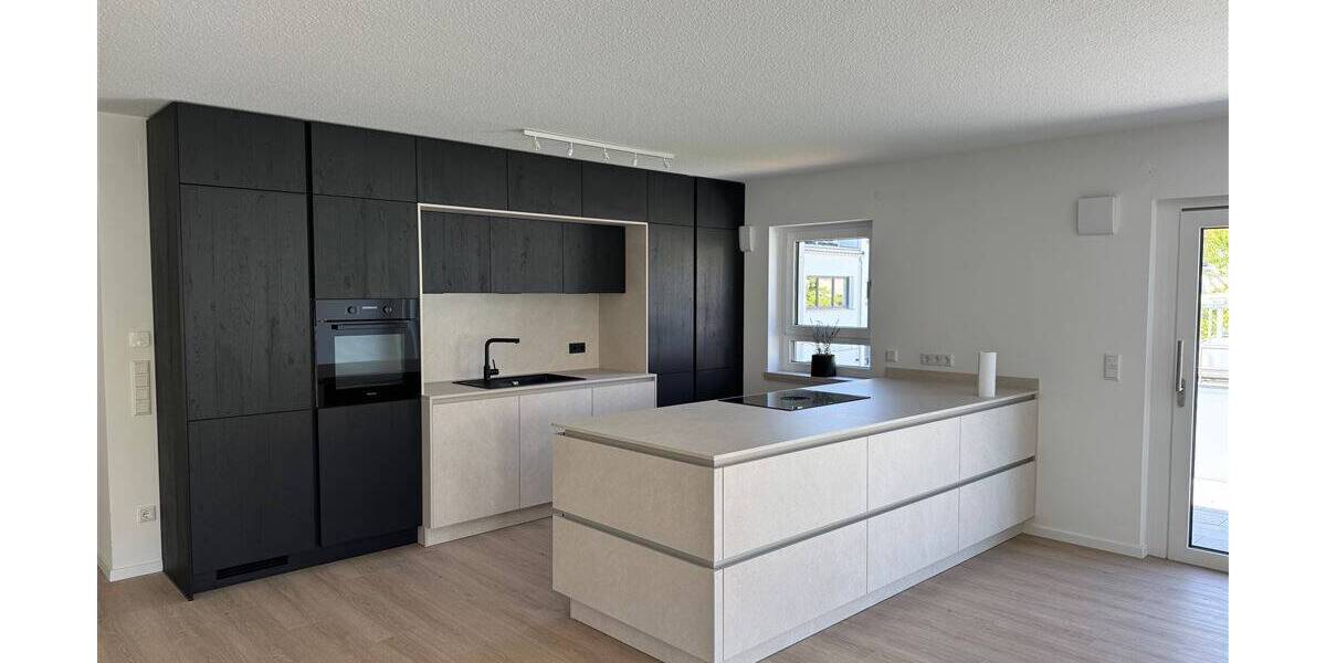 Etagenwohnung Lauf - 4 Zimmer, 124 m&sup2;, 2.100&euro; | Angebot:25998806