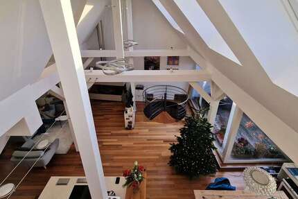 Wohnung zum Mieten in Nürnberg 2.860 € 220 m² 5 zimmer