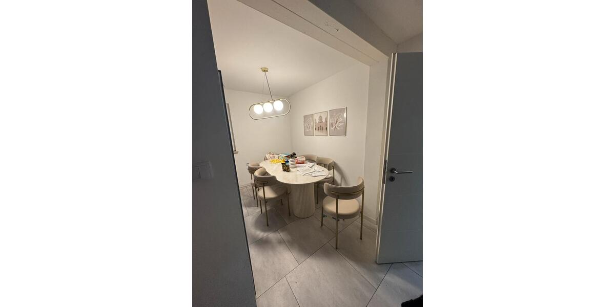 Reihenhaus Zirndorf - 4 Zimmer, 119 m&sup2;, 1.720&euro; | Angebot:25161968