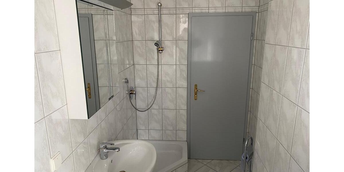 3 Zimmer Jugendstil mit Stuck und Parkett 3 zimmer