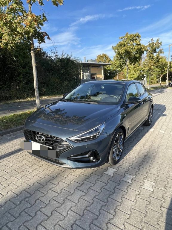 Hyundai i30 58.352 km 18.399 € Oberasbach 90522
