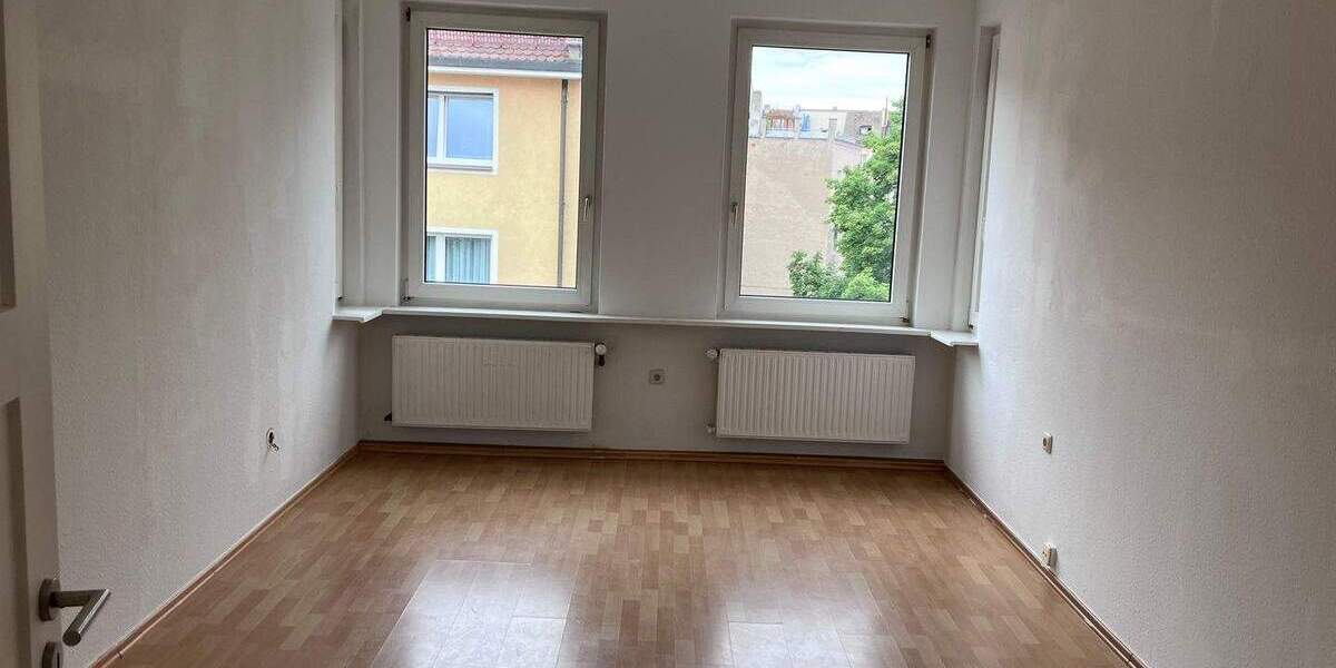 2er WG geeignet - Zentrumsnahe 2-Zimmerwohnung mit Balkon in 90443 Nürnberg 2 zimmer