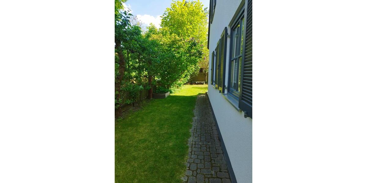 Attraktives Reihenendhaus in 91056 Erlangen-Büchenbach 5 zimmer