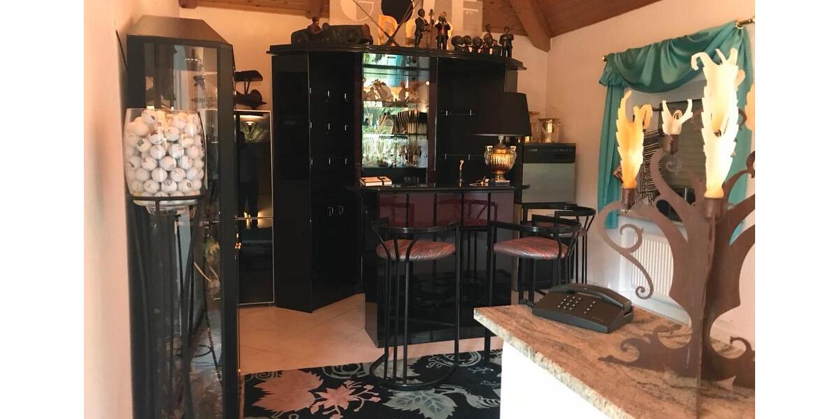 Einfamilienhaus Nürnberg Rabus - 8 Zimmer, 280 m&sup2;, 2.400&euro; | Angebot:27614444
