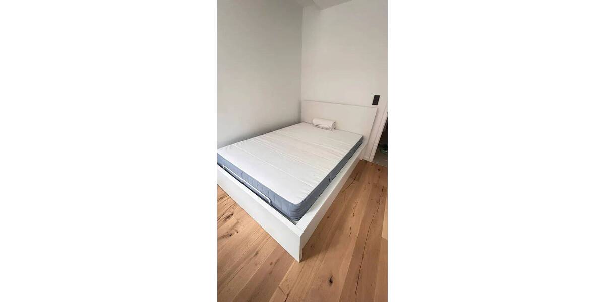 Etagenwohnung Nürnberg Gostenhof - 4 Zimmer, 12 m&sup2;, 374&euro; | Angebot:26646396