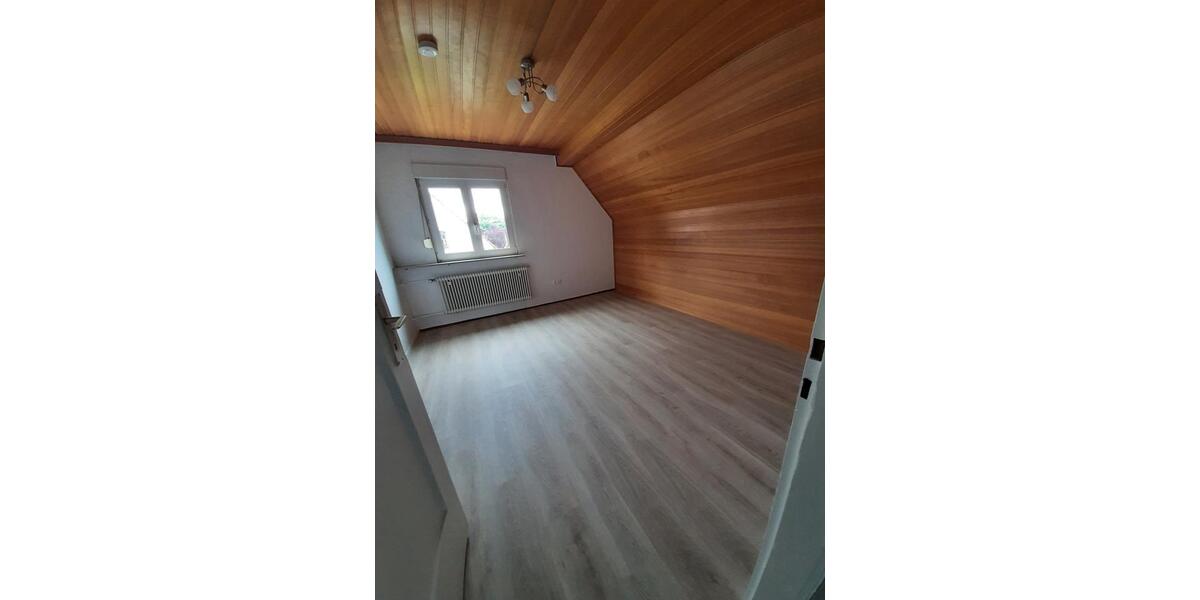 Doppelhaushälfte erweiterbar und teilbar in Ziegelstein 4 zimmer