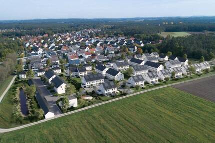 Erstbezug! Hochwertig ausgestattetes RMH im familienfreundlichen Neubaugebiet!