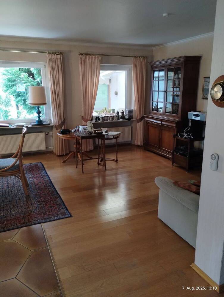 Geräumiges Familienhaus (Doppelhaushälfte) mit Balkon und Terrasse in Zirndorf-Weiherhof