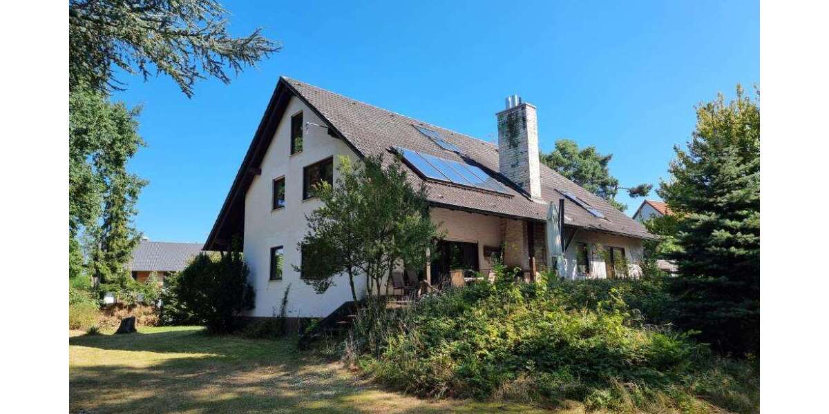 Haus zum Kaufen in Cadolzburg 834.000 € 249.8 m² 8 zimmer