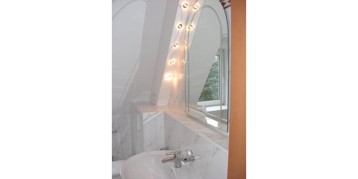 Traum Maisonettewohnung teilmöbliert mit 3 Balkonen, Einbauküche 3 zimmer