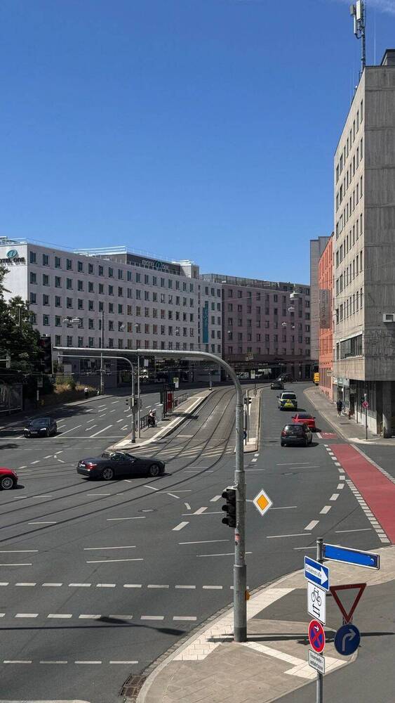 Moderne Büro - Kanzlei Praxis Fläche in Filetlage Nbg. Zentrum – 4 hochwertig ausgestatte Räume zzgl. Empfang , Küche und 2 WC´s Erstbezug 2018