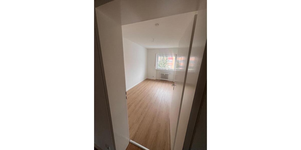 3 Zimmer Wohnung mit Balkon in Nbg Worzeldorf 3 zimmer