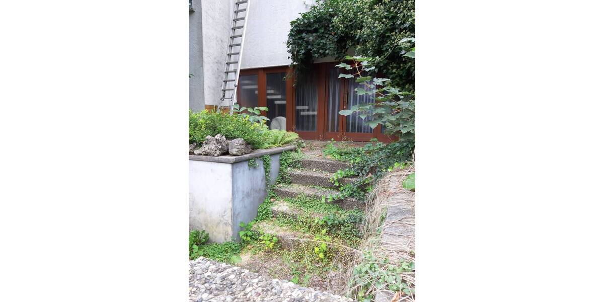 Einfamilienhaus Zirndorf Bronnamberg - 9 Zimmer, 160 m&sup2;, 469.000&euro; | Angebot:25662809