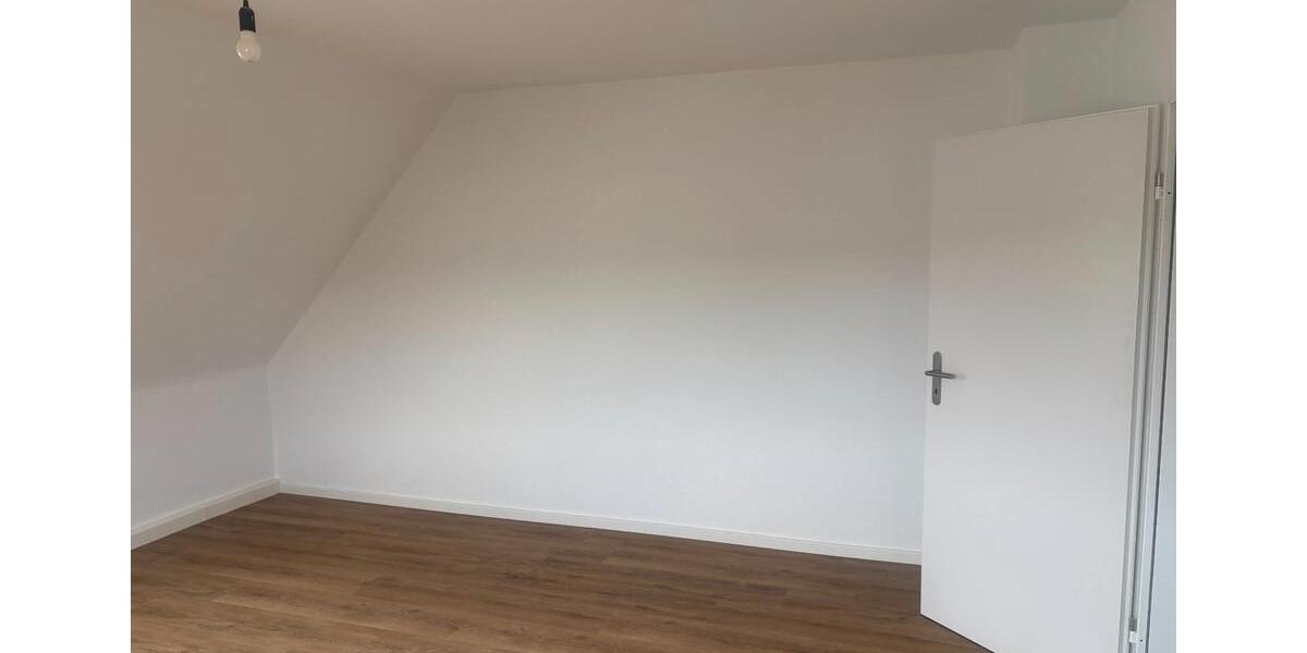 Etagenwohnung Neunkirchen am Brand - 3 Zimmer, 123 m&sup2;, 1.200&euro; | Angebot:26664495