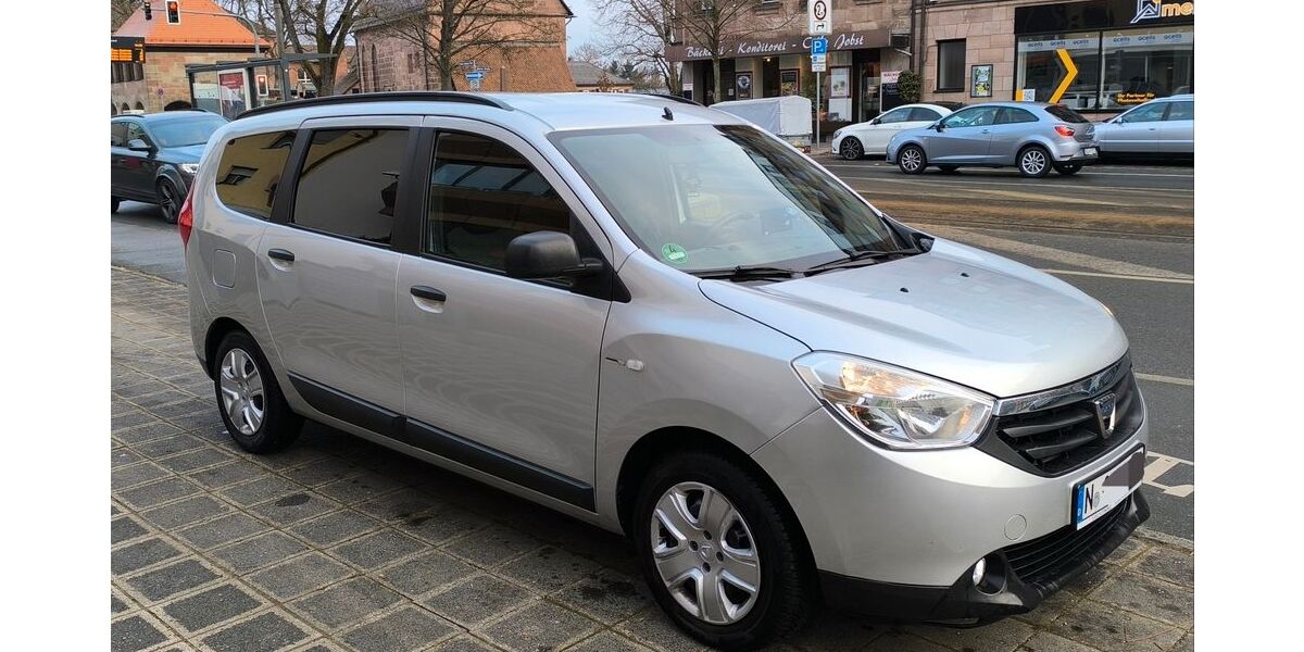 Dacia Lodgy 97.000 km 8.500 &euro; Nuernberg 90491