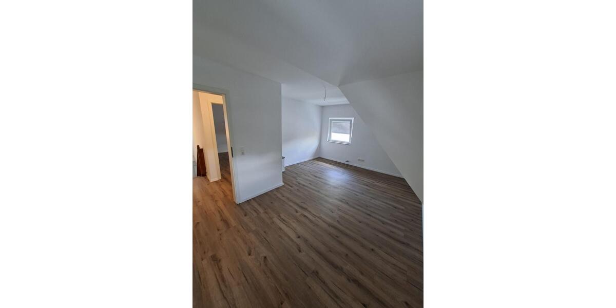 Doppelhaushälfte Nürnberg Gebersdorf - 3 Zimmer, 90 m&sup2;, 1.550&euro; | Angebot:27620947