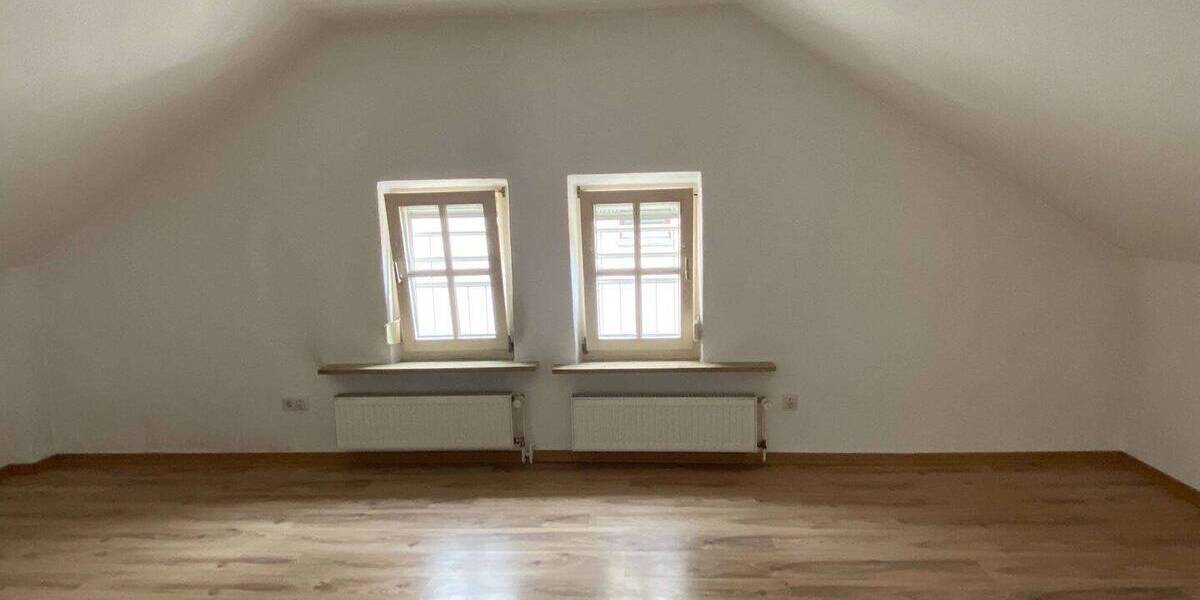 Mehrfamilienhaus, Wohnhaus Forchheim - 6 Zimmer, 200 m&sup2;, 510.000&euro; | Angebot:25734388