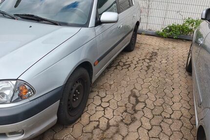 Toyota Avensis 216.998 km 2.150 € Nurnberg 90443