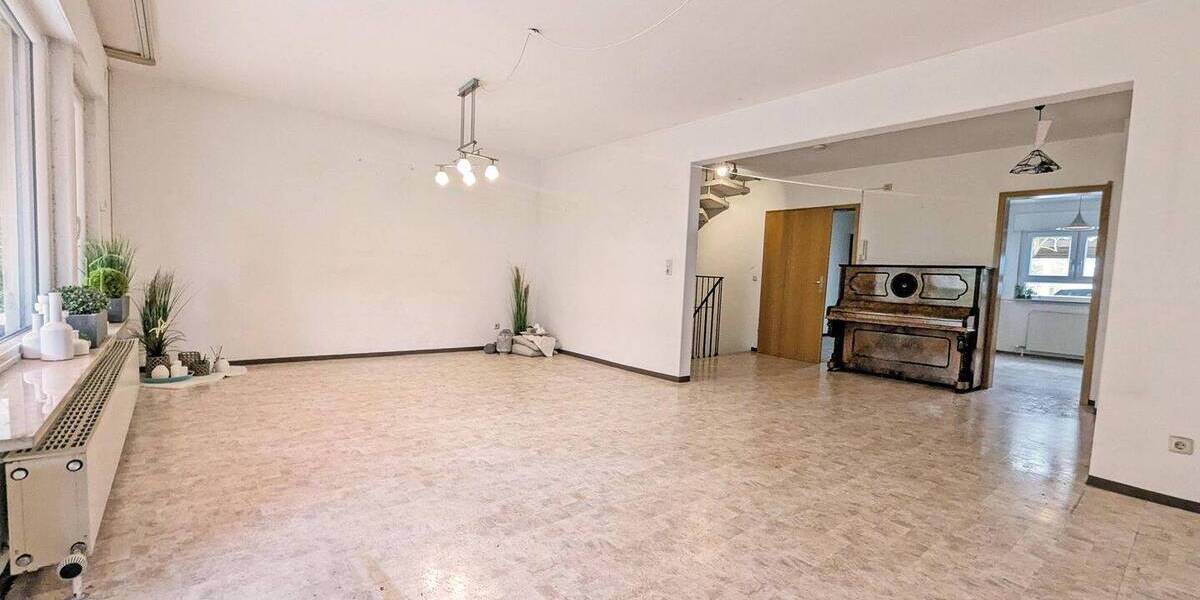 Mehrfamilienhaus, Wohnhaus Nürnberg Langwasser - 7 Zimmer, 166 m&sup2;, 549.000&euro; | Angebot:26242982