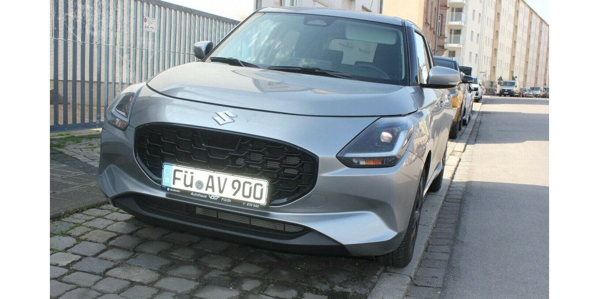 Suzuki Swift 1.2 Dualjet Hybrid 61 kW Comfort+ 14.500 km 18.990 &euro; Fürth 90763