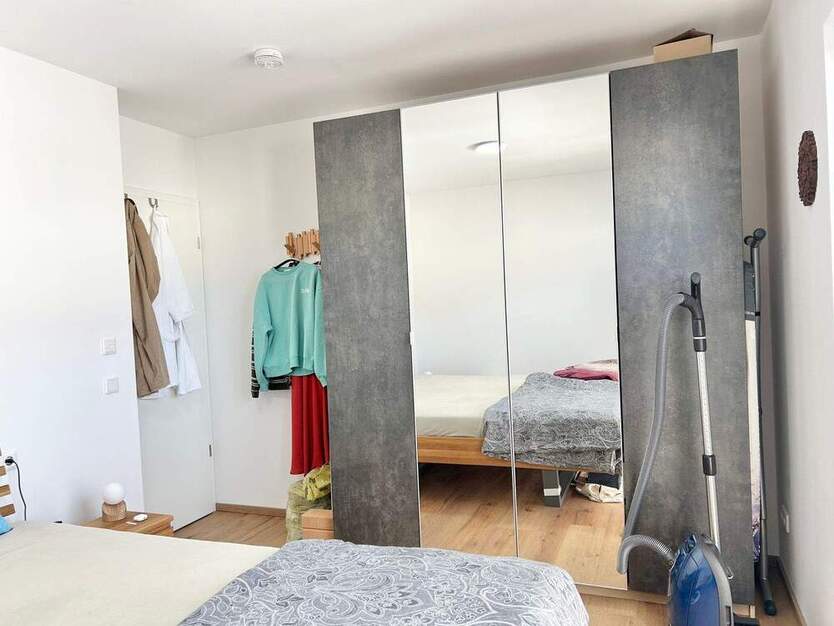 ***LIEBLINGSPLATZ*** SONNIGE 2 Zimmer Wohnung MIT EINBAUKÜCHE TERRASSE UND GARTENANTEIL