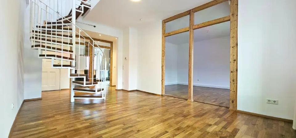 Provisionsfreie 2-Zimmer Maisonette Wohnung in der Südstadt 2 zimmer