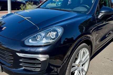 Porsche Cayenne 168.000 km 30.900 &euro; Nürnberg 90449