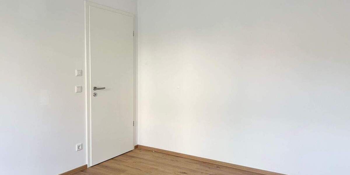 ***LIEBLINGSPLATZ*** SONNIGE 4 ZIMMER WOHNUNG MIT EINBAUKÜCHE UND BALKON 4 zimmer