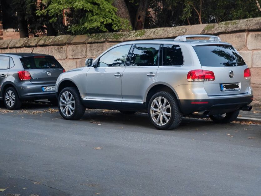VW Touareg 248.600 km 5.499 € Nürnberg 90427