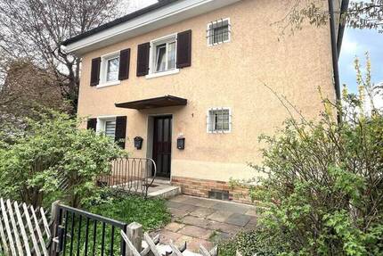 Haus Roßtal - 6 Zimmer, 161 m&sup2;, 209.000&euro; | Angebot:26377539