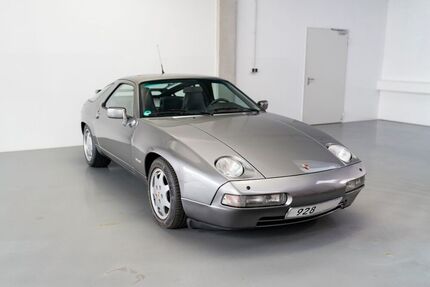 Porsche 928
