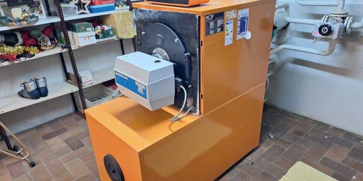 Großzügige Doppelhaushälfte mit großem Garten, 2 Einzelgaragen und Sauna 6 zimmer