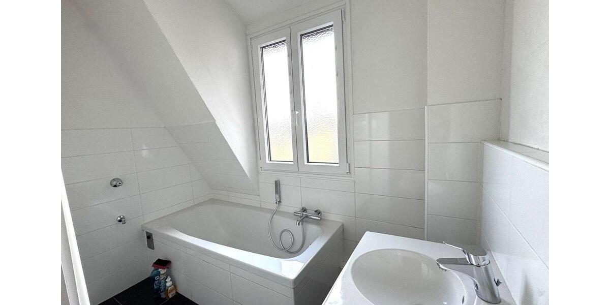 HEGERICH: Altbaucharme zum Verlieben: Stilvoll renovierte 3-Zimmer-Wohnung in Nürnberg-St. Peter 3 zimmer