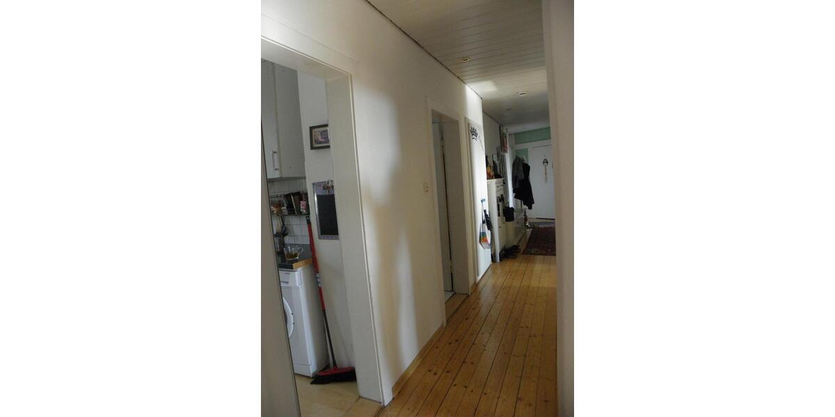Dachgeschoßwohnung Nürnberg Gleißhammer - 3 Zimmer, 75 m&sup2;, 800&euro; | Angebot:24733109