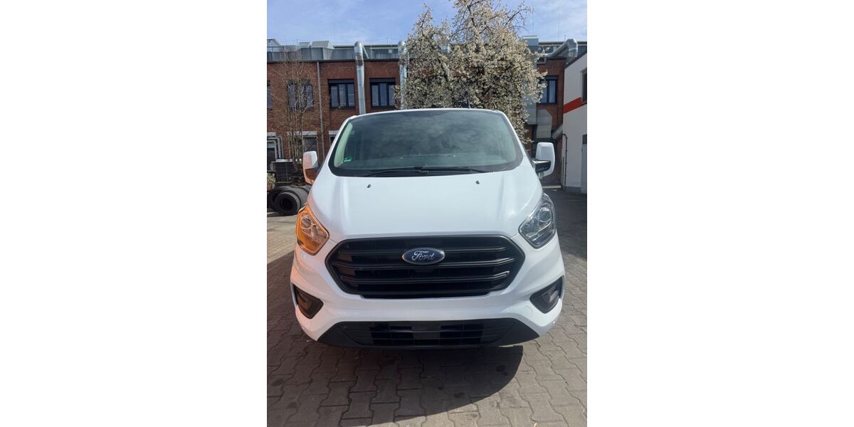 Ford Transit Custom 190.000 km 10.350 &euro; Nuernberg 90439