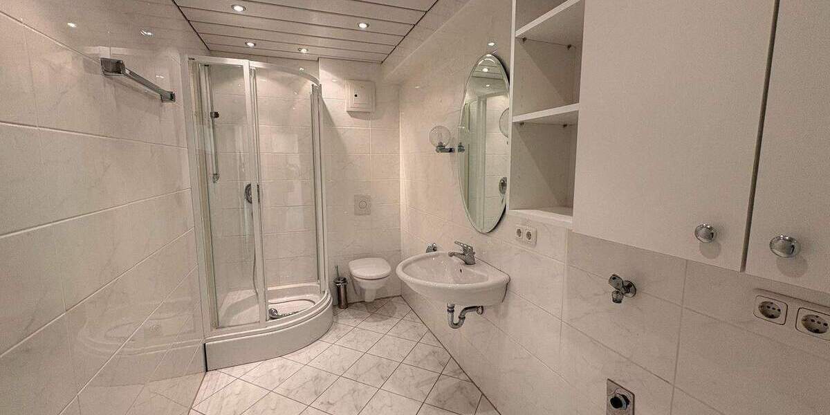 Etagenwohnung Nürnberg Gaismannshof - 4 Zimmer, 145 m&sup2;, 2.000&euro; | Angebot:26247587