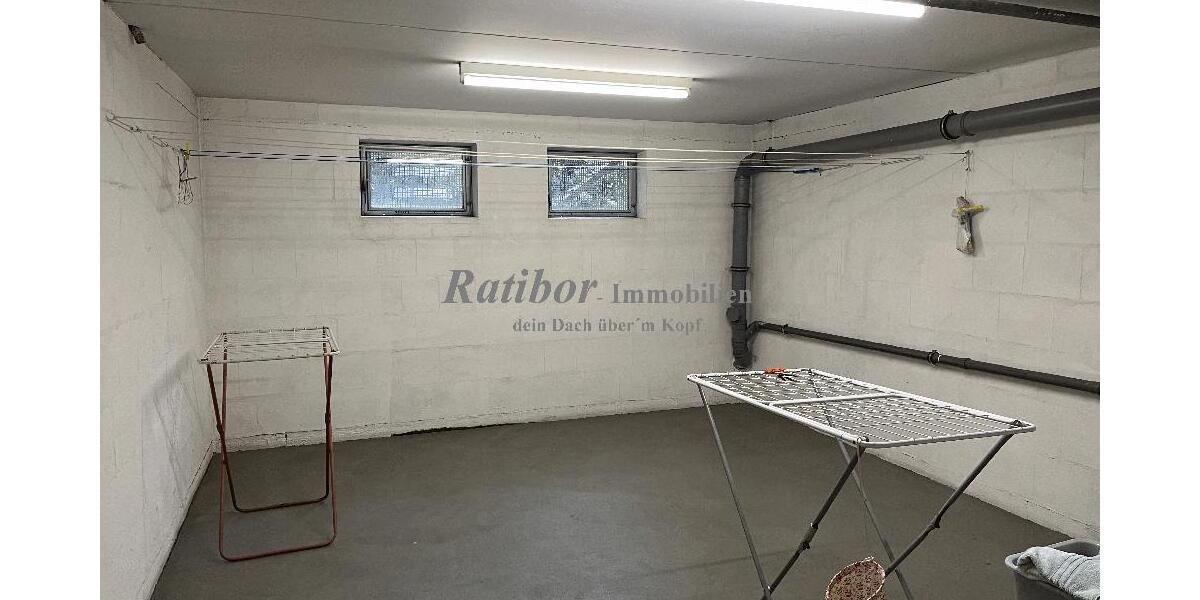 Gut vermietete 2 Zimmer-Mansardenwohnung mit Loggia und Stellplatz in ruhiger Wohnlage RH-Nord - Dachgeschoßwohnung Roth | Angebot:25281237