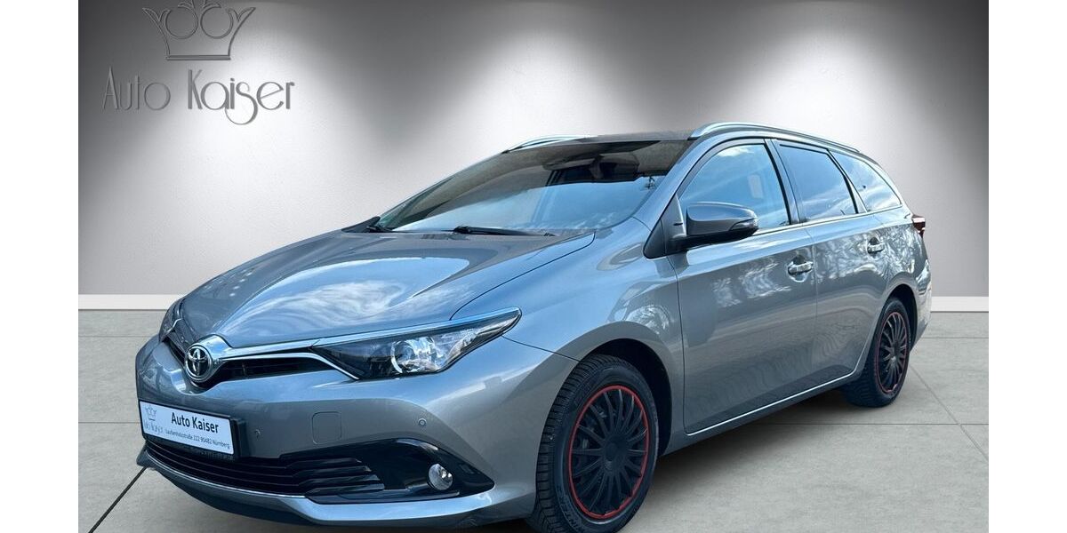 Toyota Auris 157.799 km 9.499 &euro; Nürnberg 90482