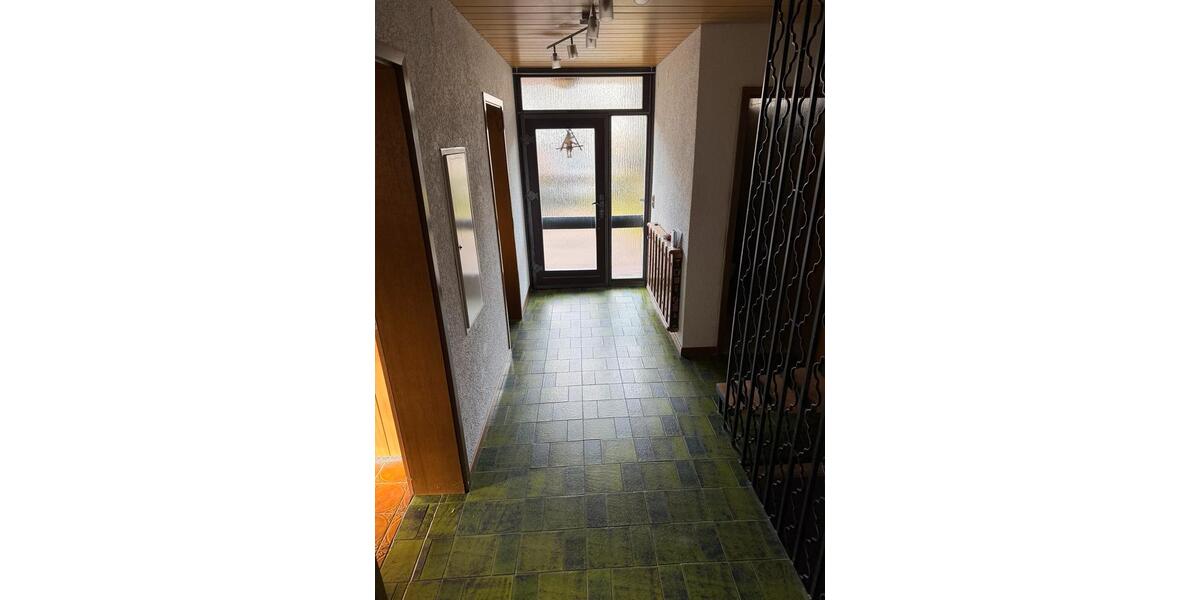 DOPPELHAUSHÄLFTE in Fürth- VACH am Kanal mit Pool und ohne Makler 5 zimmer