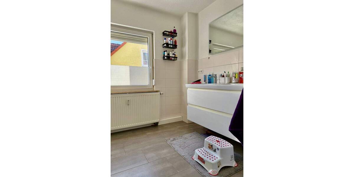 Etagenwohnung Schwabach Wolkersdorf - 3 Zimmer, 100 m&sup2;, 850&euro; | Angebot:25227367
