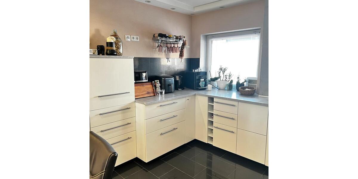 Wohnung 4 Zimmer renoviert, sehr gepflegt 4 zimmer