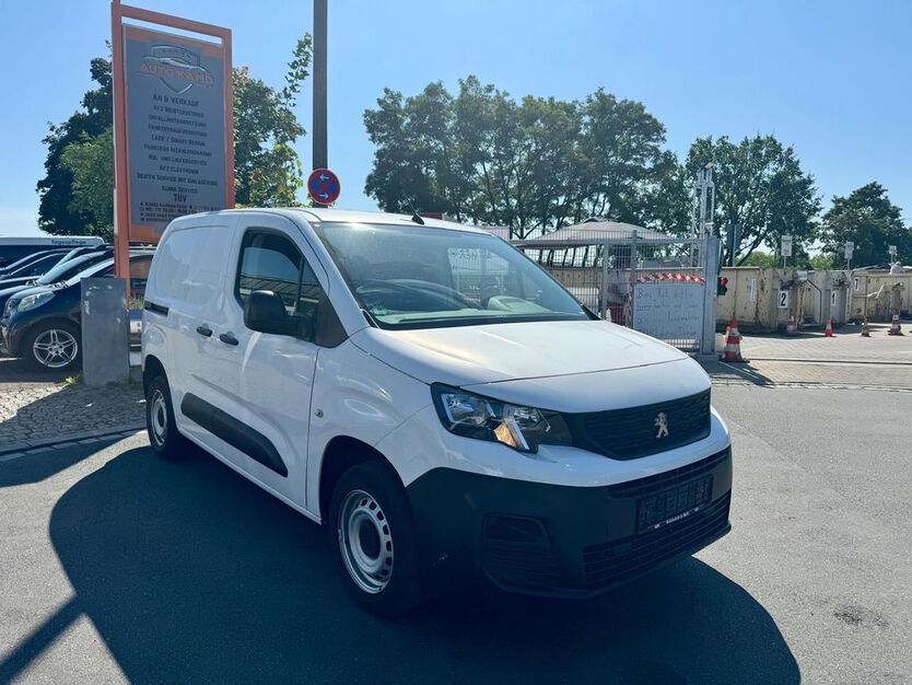 Peugeot Partner 99.000 km 10.400 € Nürnberg 90431