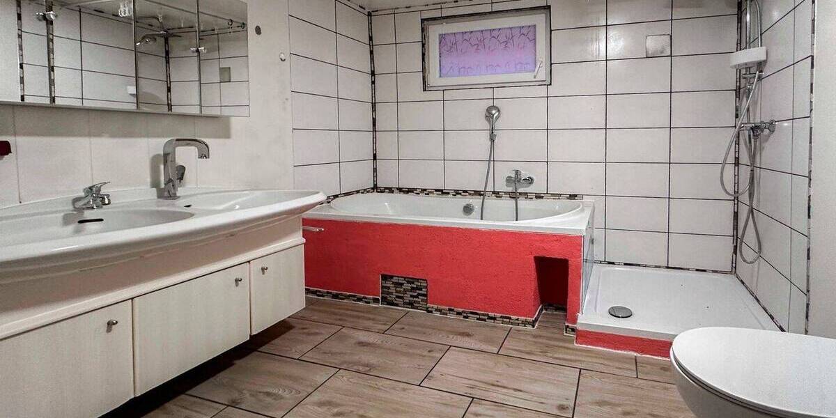 Einfamilienhaus Wilhermsdorf - 6 Zimmer, 220 m&sup2;, 235.000&euro; | Angebot:26528154