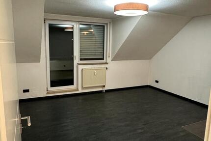 Helle 2-Zimmer-Wohnung mit Balkon in Fürth-Ronhof 2 zimmer