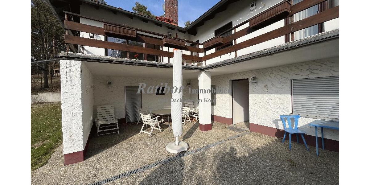 Sehr großzügiges und gepflegtes Einfamilienhaus mit Einliegerwohnung und Doppelgarage in Roth OT - Bungalow Roth Pfaffenhofen | Angebot:25634482