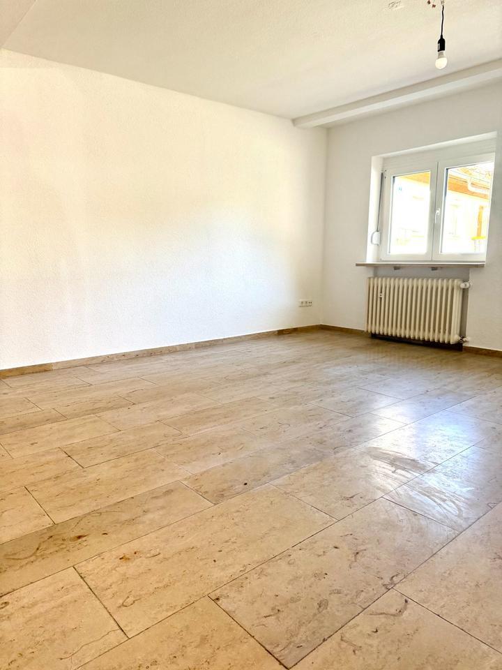 3-ETAGEN-HAUS MIT VIEL PLATZ UND GROßER TERRASSE IN WEIHERHOF