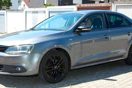 VW Jetta 220.300 km 5.280 &euro; Feucht 90537