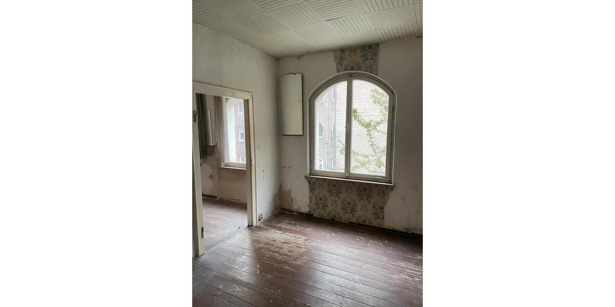 Etagenwohnung Nürnberg Sankt Leonhard - 8 Zimmer, 200 m&sup2;, 300.000&euro; | Angebot:26998845